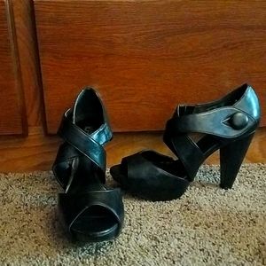 women's high heel platform shoe